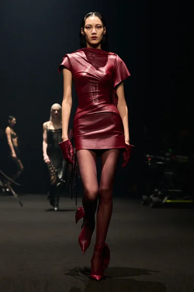 Look 4